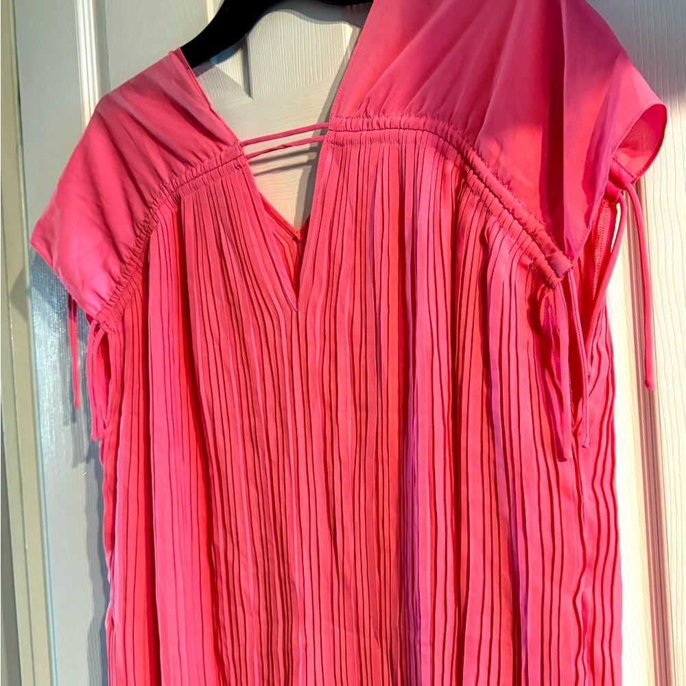 Vibrant melonPleated top